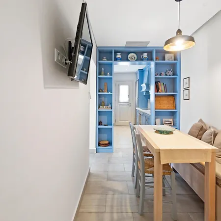 アパート Paraporti 2-bdr Retreat In By Explore Ándros